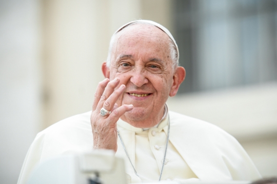 Papst Franziskus bei der Generalaudienz am 9. Oktober 2024 auf dem Petersplatz im Vatikan.