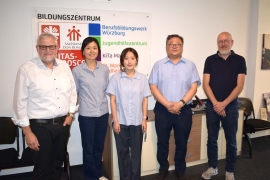 Fachlicher Austausch im Caritas-Don Bosco-Bildungszentrum: (von links) Geschäftsführender Direktor Andreas Halbig, Dolmetscherin Seri Min, Jeongeun Kim und Minsu Bjun von KEAD sowie Ausbildungsleiter Frank Nikol.
