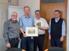 Verabschiedung durch den Verwaltungsrat des Caritas-Don Bosco-Bildungszentrums: (von links) Direktor Andreas Halbig, Pater Hatto von Hatzfeld (SDB), Domkapitular Monsignore Clemens Bieber und Provinzial Pater Reinhard Gesing (SDB).