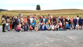 Teilnehmende des Projekts Züri beim Ausflug nach Beromünster, organisiert von der Don Bosco Jugendhilfe weltweit und Schwester Ariane Stocklin