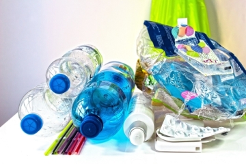 Plastikmüll vermeiden - einer von vielen kleinen Schritten, die Don Bosco Einrichtungen für Umweltschutz und Nachhaltigkeit gehen