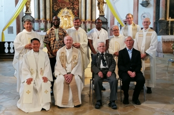 Bei der Feier der Professjubiläen kamen viele Salesianer Don Boscos an Maria Himmelfahrt im Kloster Ensdorf zusammen