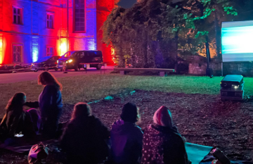 Open Air Kino beim Demokratiefestival am 08. Juli 2022 im Kloster Ensdorf