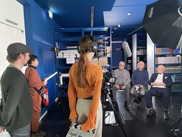 Für ihren Dokumentarfilm über kulturelle Vielfalt in Regensburg interviewten Jugendliche auch Menschen, die als Gastarbeiter nach Deutschland kamen