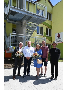 Architekten Stefan Mehringer und Manfred Bachfischer, Susanne und Peter Schillinger von Metallbau Schillinger, Thomas Zintl vom Don Bosco Zentrum