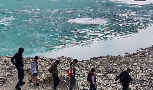 Gemeinsame Wanderung auf einer Ferienfreizeit des Jugendhilfezentrums Dominikus-Savio Pfaffendorf