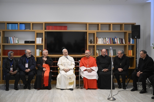 06_Papstbesuch Sacro Cuore_Gruppenbild Geistliche_SIM6887.JPG