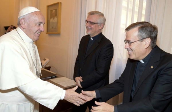 Papst_0_Papst Franziskus trifft Don Fabio Attard.jpg