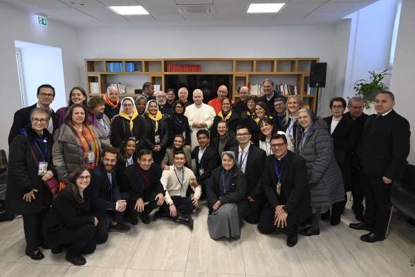 05_Papstbesuch Sacro Cuore_Gruppenbild_SIM6688.JPG