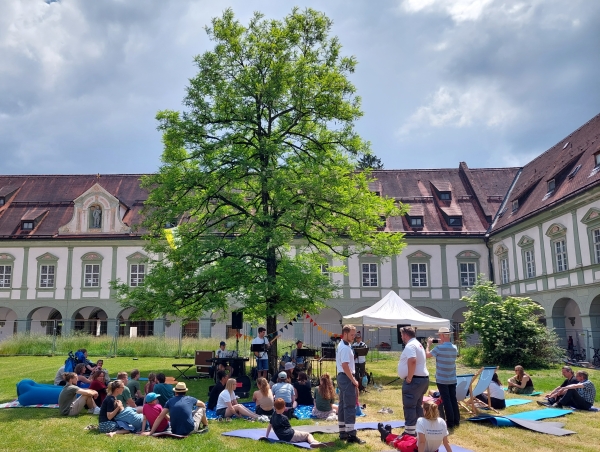 Kloster Benediktbeuern Tag des offenen Klosters 2023 Klosterband